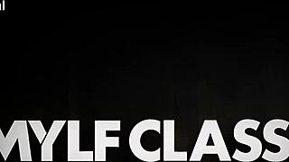 😍 horny milf paisley and stepfamily swap cum in christmas 3some doggystyle fun!