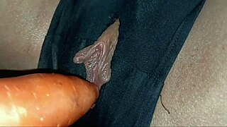 Hey stranger you caught me rubbing in the car wanna make me cum?