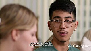 เชียร์ลีดเดอร์สาวบริสุทธิ์เย็ดเพื่อนเนิร์ดเด้งแรง ชนะพนันการ์ดวี