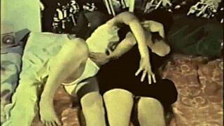 vintage lesbians love hairy beavers 😈👅