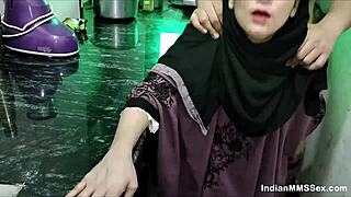 Ella Reese和Taylor Wild交换继子泳池边后入骑乘猛捅