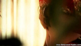 uhh, this brunette lady's dancin' to seduce her lover bad...