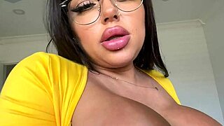 BUSTY LATINA STEP SISTER GIVES BUSINESS LESSONS ZOEY FOXX SCOTT STARK HOUSEHOLD FANTASY