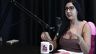 Renatinha Melo's Leaked Live Gives Repressed Tips