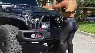 Leandra's athletic Colombian milf ass jiggles during fitness fuck session