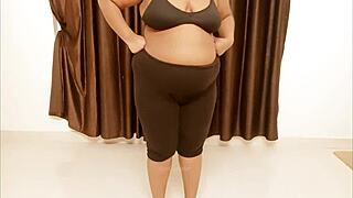 damn this sexy jharkhand indian babe's big tits got me hooked 🔥🍒