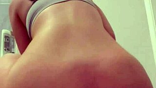 Omg this horny british teen squirts hard on cam toys out 😍💦🔥