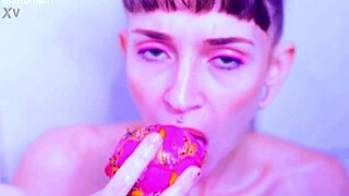 mmm, watch my bare toes crush that juicy fruit so dirty 😈👣