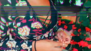 Wow! Κυρίες με μεγάλο κώλο γαμάνε για λεφτά στο δρόμο!