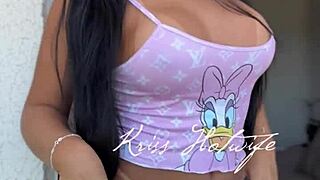 naked neighbor waits in exclusive fan club