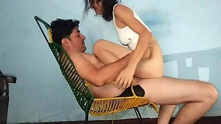 mi amante me dio una cabalgada salvaje cowgirl y me vengo adentro de su coño apretado