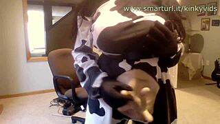 Cosplay Cow's Massive Boobs Jiggle Wildly in Sexy Dance!