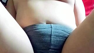 Amateur Asian Bedroom Mouth Fucked by Roommate