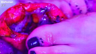 mmm, watch my bare toes crush that juicy fruit so dirty 😈👣