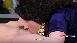 desi thieves satine summers and nikki slick fucked by mallcop jack vegas 👮‍♂️