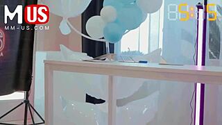 hey, ever seen lauren phillips and gia derza devour each other in jerkaoke frenzy?