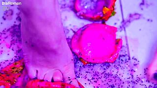 mmm, watch my bare toes crush that juicy fruit so dirty 😈👣