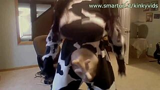 Cosplay Cow's Massive Boobs Jiggle Wildly in Sexy Dance!