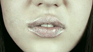 mmm just these lips... fetish gets me every time