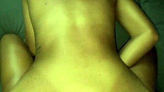 fudendo a putinha novinha no pelo com pauzão preto, ela goza gostoso demais