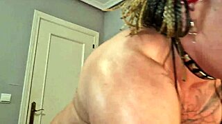 danaxmuscles busty bodybuilder milf deepthroats huge cock rimjobs squirts