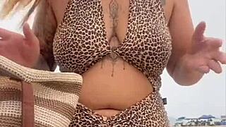 dressed sans panties at beach, guy chats dirty with me