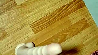 wanna play with elza kom's curvy ass and huge cock toys