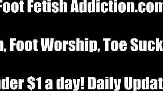 i know you can't stop staring at my cute feet