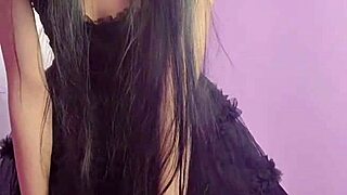 gf thanks for chocolates then rides huge dildo wild 🍫🍆💦🔥