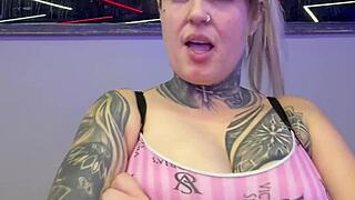 Gym Workout Dripping Wet Pussy Vibrator Orgasm Legs