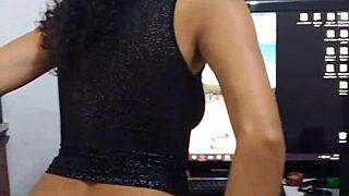 ตูดลาตินสวยของ Jade โชว์ในถุงน่องเมียบ้านยั่ว