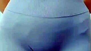 Asian girl's teasing cameltoe dance tempts you closer?