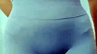 Asian girl's teasing cameltoe dance tempts you closer?