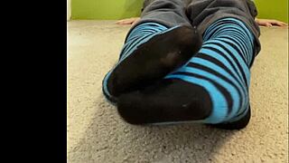 Old Man Worships 18 Year Old Teen's Sexy Feet and Toes