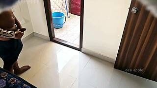 hey check out flashing my big ass and tits to desi maid shreya roy