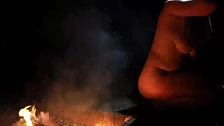 naked curvy babe on beach drops to knees sucking fat cock emoji 😍🍆🌳