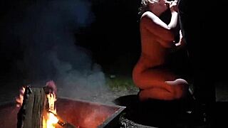 naked curvy babe on beach drops to knees sucking fat cock emoji 😍🍆🌳