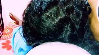 ป้าสาวอินเดียอมควยสามีกับผัว ขณะแชทสกปรกเทลูกู