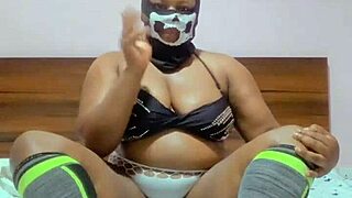 curvy amateur with flexible legs spreads wide for screaming homemade big cock pounding