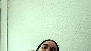 hey emy angel wanna see you caress that petite wet chatte up close??