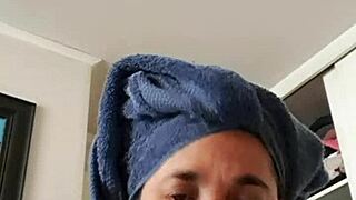 Willst du diese MILF schlampig blasen lassen und Facial-Sperma nehmen?