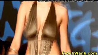 Kate Upton's Celebrity Pussy Up Close While Boobs Bounce Candidly