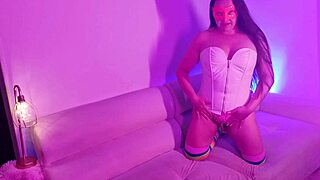 waitress takes anal assfucking for cash in hidden bar room 😈🍑💰