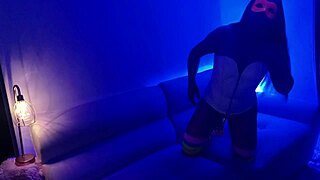 waitress takes anal assfucking for cash in hidden bar room 😈🍑💰