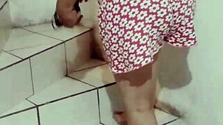 oh man auroraestelar pees and fingers her fat pussy while showering like a naughty housewife
