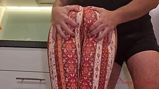 hey cleaner milf maid always spreads for my cock in kitchen for that extra squirting tip 💦🧹