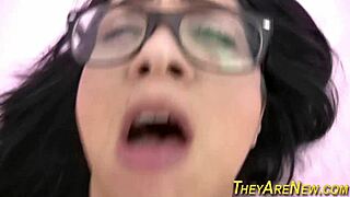wanna see this teen latina suck hard till cumshot in jeans?