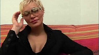 this big titty milf craves that thick italian cock deep down her wet throat 👅🇮🇹