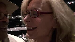 Nina Hartley Delivers Private Cunnilingus Lesson to DapperDan at Exxxotica HD