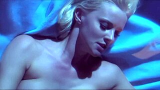 damn fucking milf hannah harper's big tits and shaved pussy 😍💦